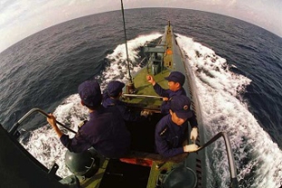 漫画で解説 通常動力型潜水艦の1番艦「深海蛟竜」号.jpg