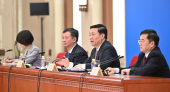 全国政協第１３期第４回会議の記者会見が開催