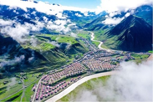 上空から眺めた秘境の美しき農村　チベット自治区チャムド市