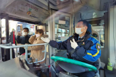 バス運転手・孟大鵬さんの大晦日