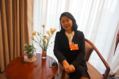 楊瑩代表